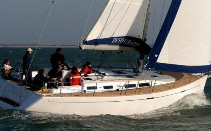 Dufour 425